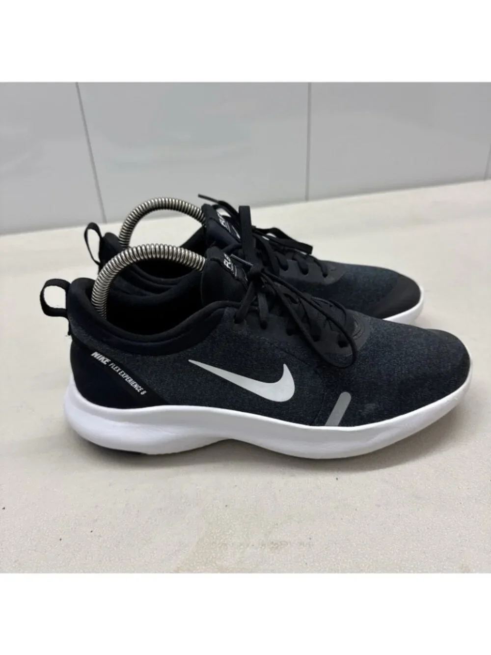Nike Womens Flex Experience RN 8 AJ5908-013 Gray Black Running Shoes Size 8.5
